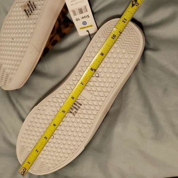 Bobbie Brooks Shoes - Picture 3 of 3